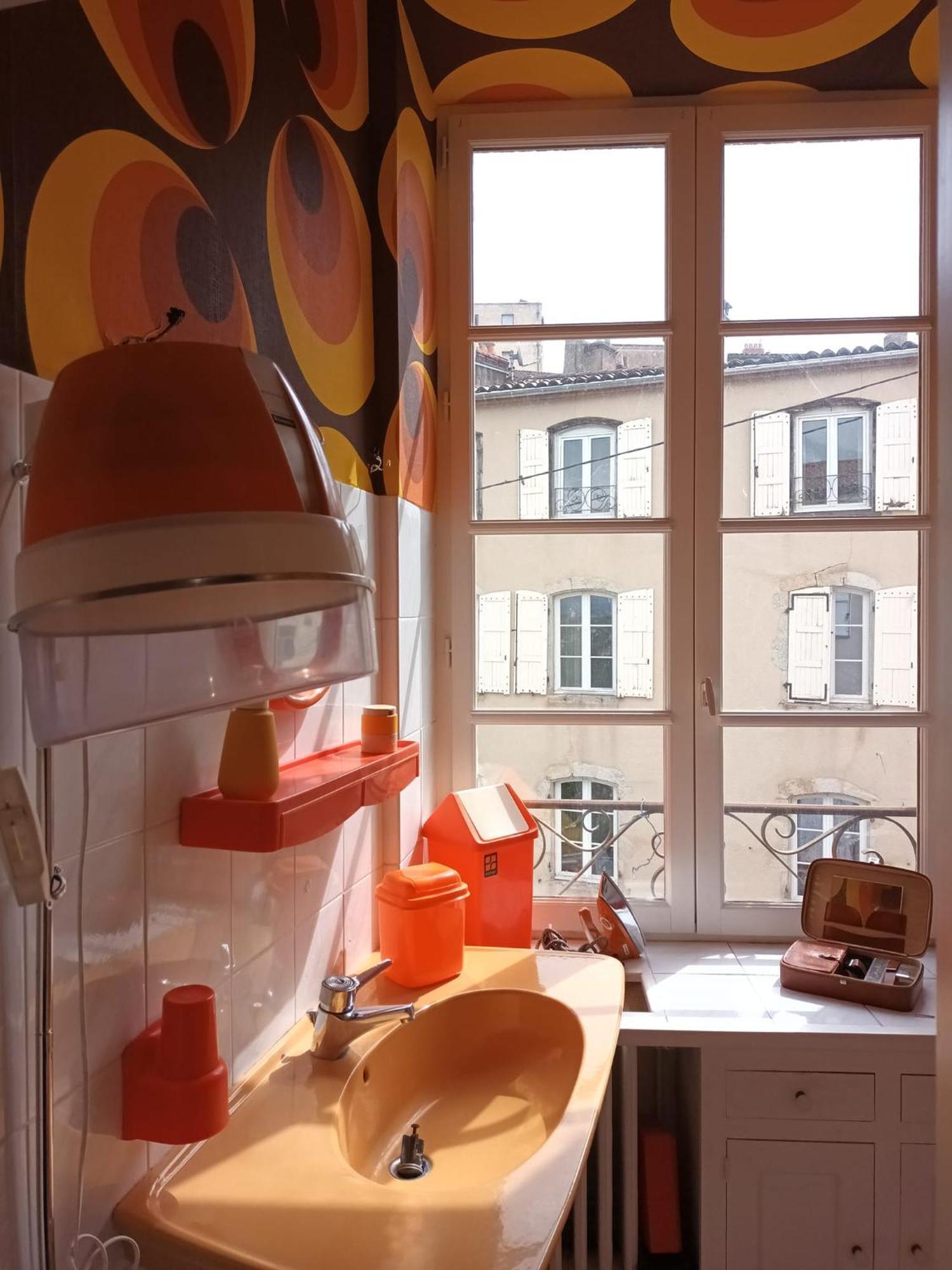 Vintage ,La Capsule Temporelle Wifi Draps Parking Publique Gratuit Apartman Thiers Kültér fotó