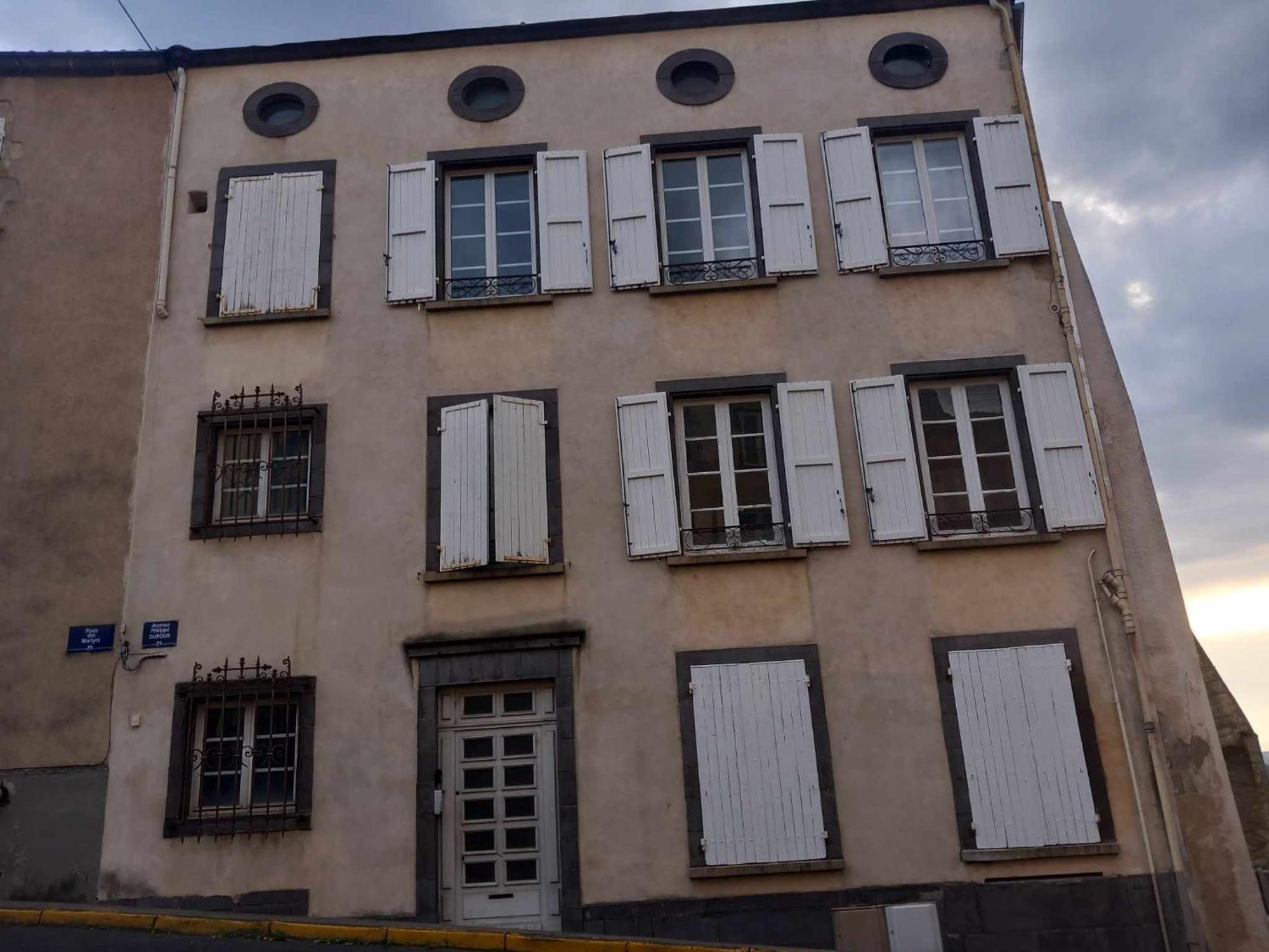 Vintage ,La Capsule Temporelle Wifi Draps Parking Publique Gratuit Apartman Thiers Kültér fotó